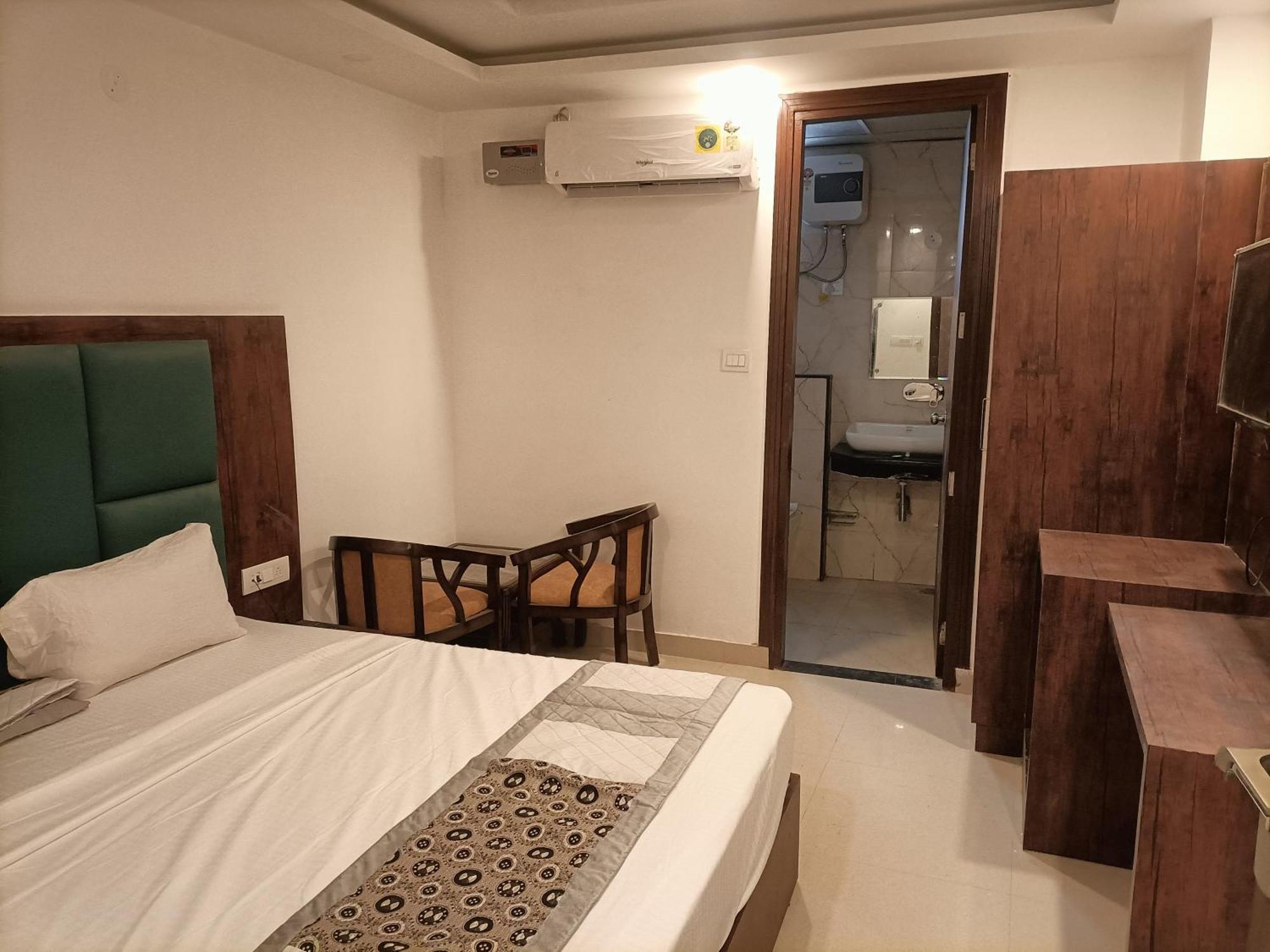 Hotel Grand Aerotech New Delhi Bagian luar foto