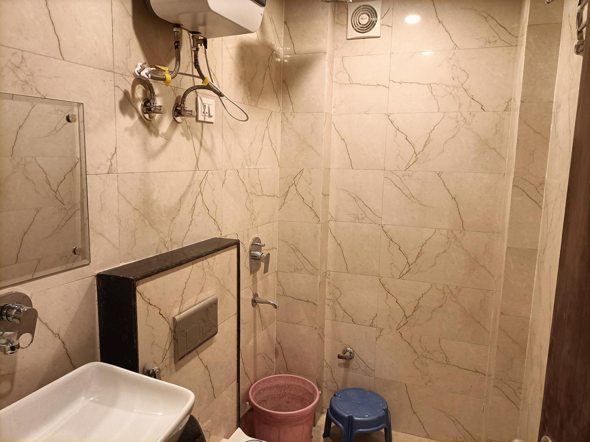 Hotel Grand Aerotech New Delhi Bagian luar foto