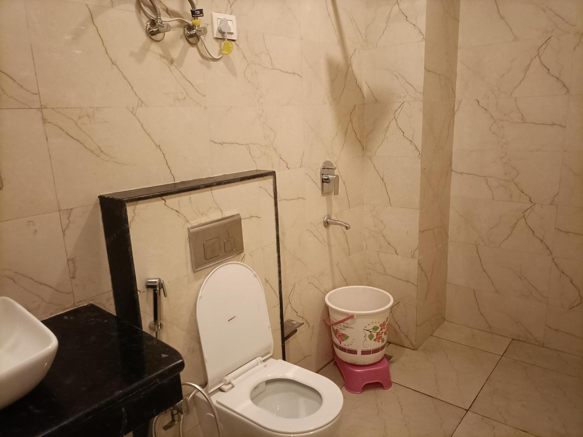 Hotel Grand Aerotech New Delhi Bagian luar foto